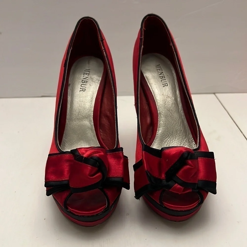 Menbur Holiday Christmas High Heel Shoes size 6.5